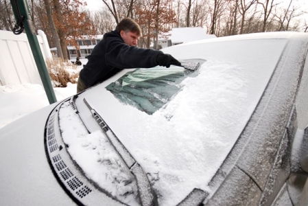 Auto e inverno: ecco come proteggere la macchina dal freddo